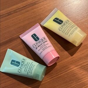 New Clinique bundle of 3: Scrub cream, all about clean and moisturizing lotion 💕